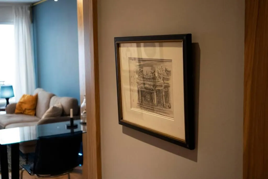 Design Apartment With Garden Istanbul Turkey